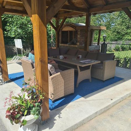 Simun Apartamento Karlovac Exterior foto
